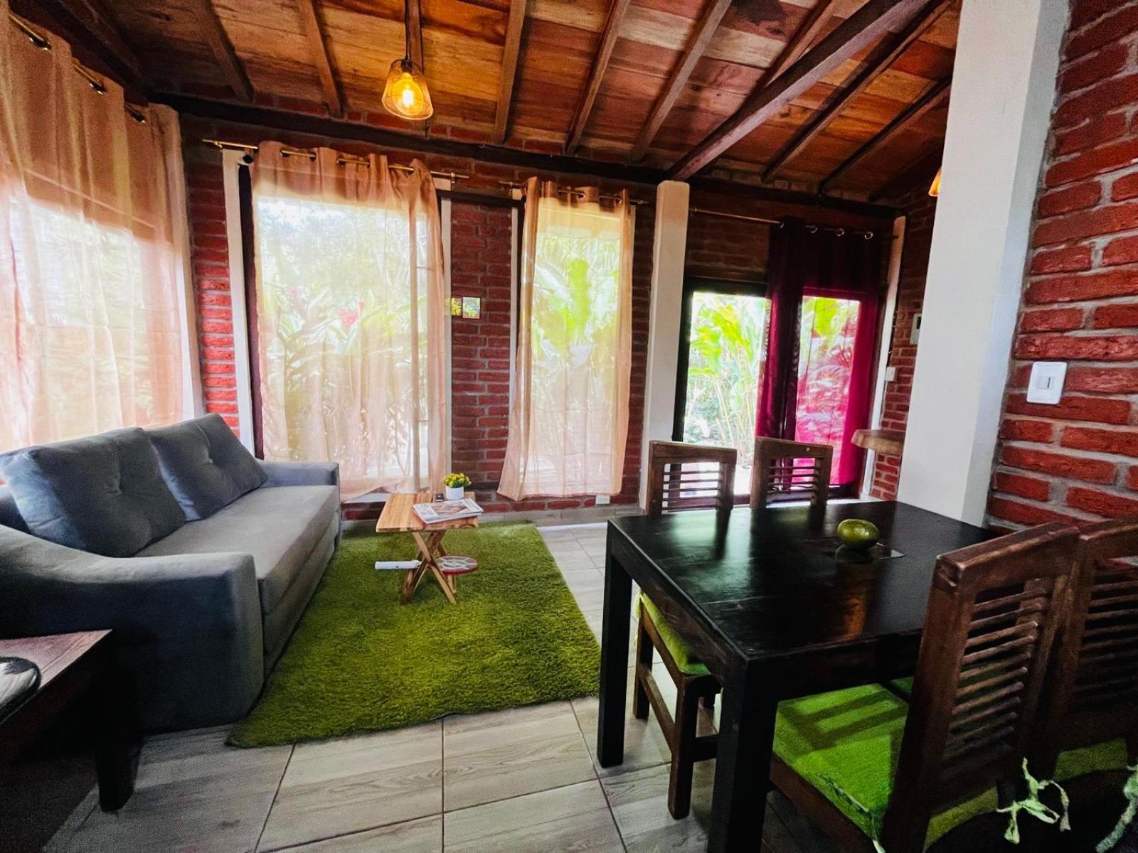 Itchimbia Garden Montana Y Mar Holiday home